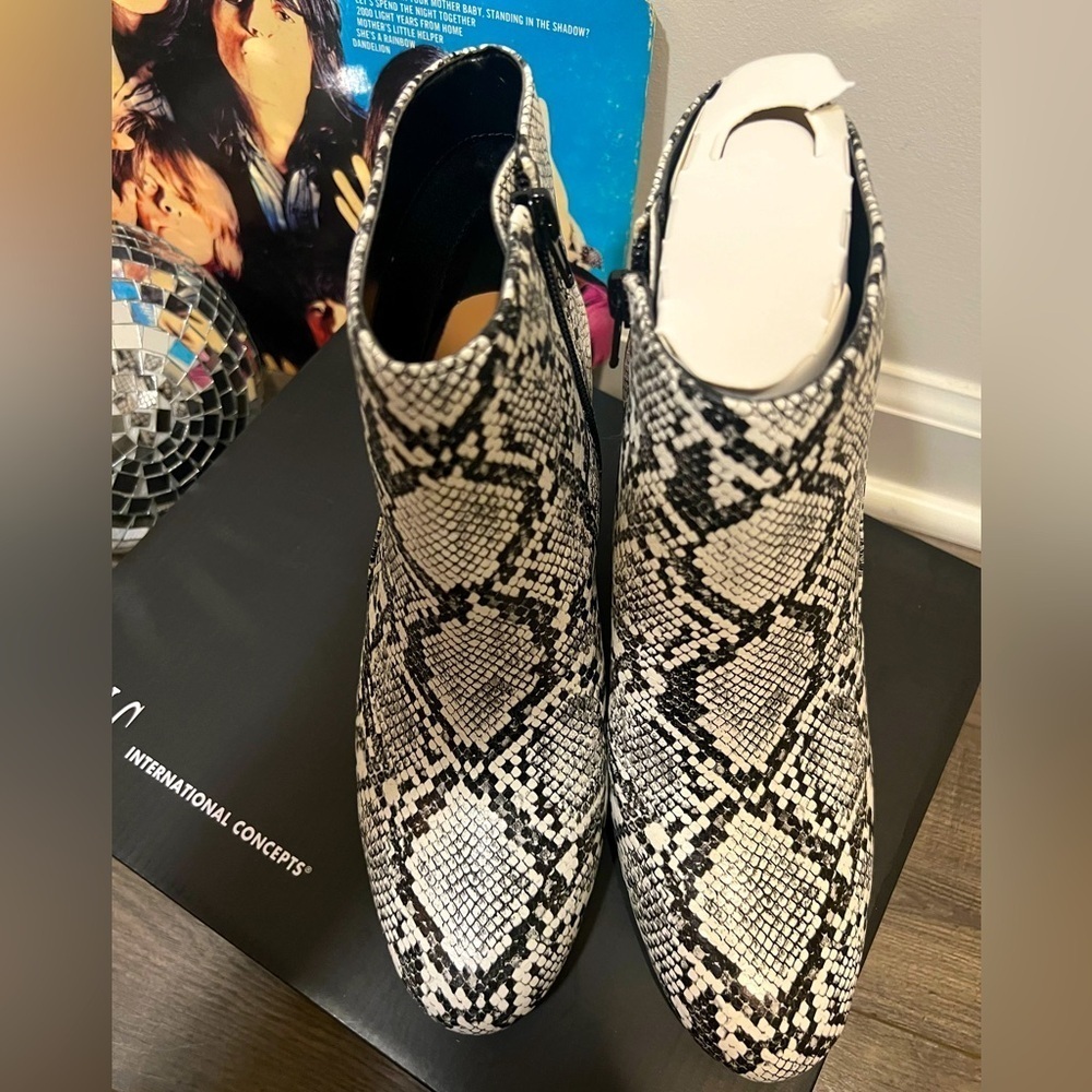 I.N.C. International Concepts® Floriann Booties - Picture 2 of 8
